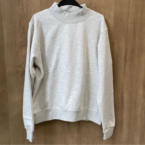 PARKE Light Gray Crewneck Sweatshirt with Red & Blue Flag Print - Picture 7 of 7